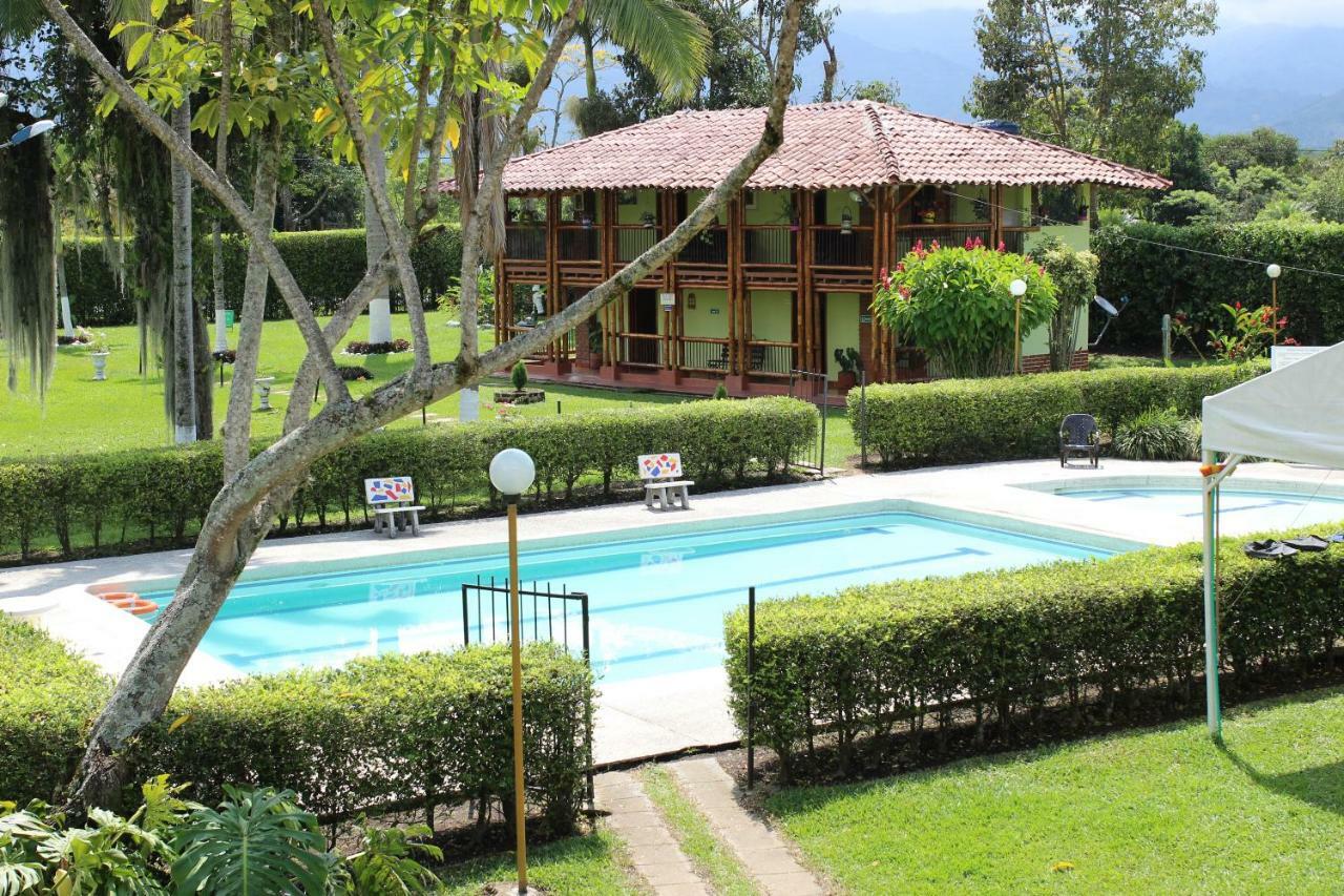 Villa Alejandra Del Quindio Каларка Экстерьер фото